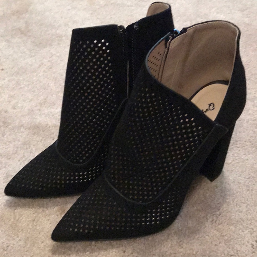 QUPID black high heel bootie NEVER WORN